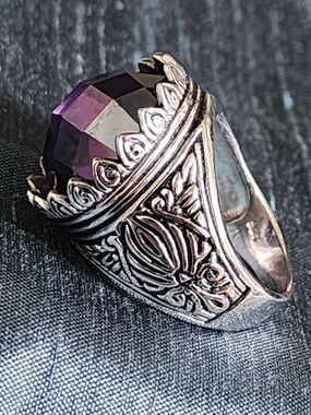 Sterling Silver Crown Statement Ring with Purple Faceted Stone Sz 9 Vintage Look